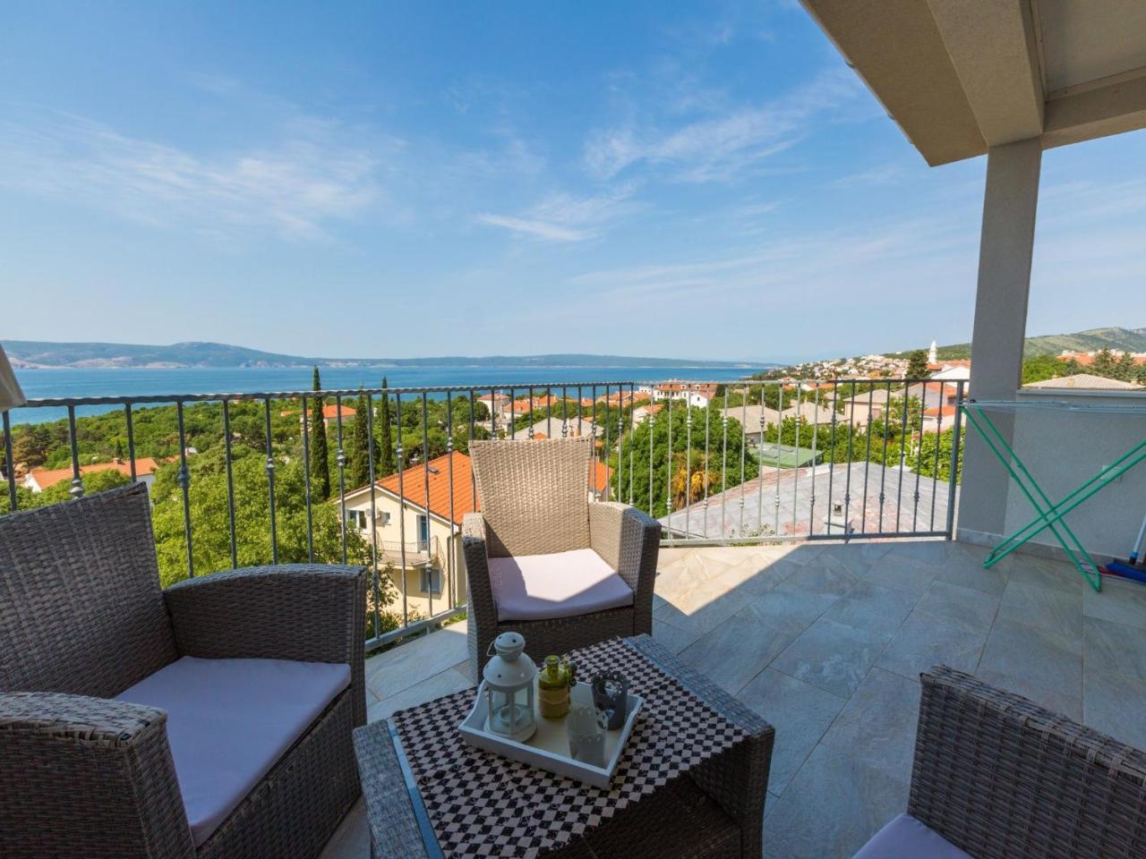 Apartments Lavarin Novi Vinodolski Exterior foto